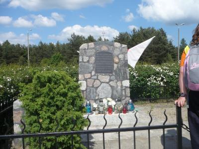 Pomniik Partyzantów  Gryfa Pomorskiego w Kamienicy Królewskiej
